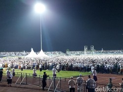 Jemaah Tablig Akbar Habib Umar Berdatangan, Gejos Jadi Lautan Manusia