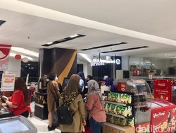 Transmart Trans Icon Surabaya Diserbu Pemburu Diskon Full Day Sale