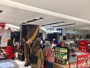 Transmart Trans Icon Surabaya Diserbu Pemburu Diskon Full Day Sale Transmart Trans Icon Surabaya Diserbu Pemburu Diskon Full Day Sale