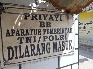 Sosok di Balik Dusun Terkutuk Kediri, Konon Sering Menampakkan Diri Sosok di Balik Dusun Terkutuk Kediri, Konon Sering Menampakkan Diri
