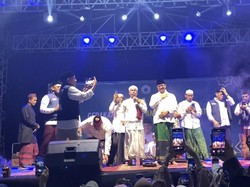 Hadiri Acara Salawat Bareng Relawan di Bekasi, Anies Dipanggil Presiden