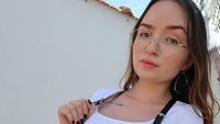 7 Potret Selebgram yang Berprofesi Sebagai Istri Pengganti, Raup Ratusan Juta