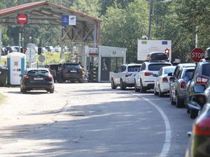 Belarusia Kian Terisolasi di Perbatasan Uni Eropa