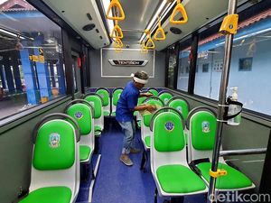 Bus Trans Jatim Koridor II Masih Sepi Penumpang Meski Digratiskan Bus Trans Jatim Koridor II Masih Sepi Penumpang Meski Digratiskan