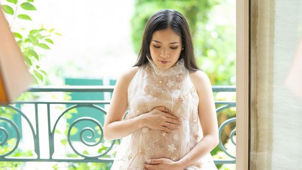 Potret Jessica Tanoesoedibjo Pemotretan Maternity di Paris, Mewah dan Elegan Potret Jessica Tanoesoedibjo Pemotretan Maternity di Paris, Mewah dan Elegan