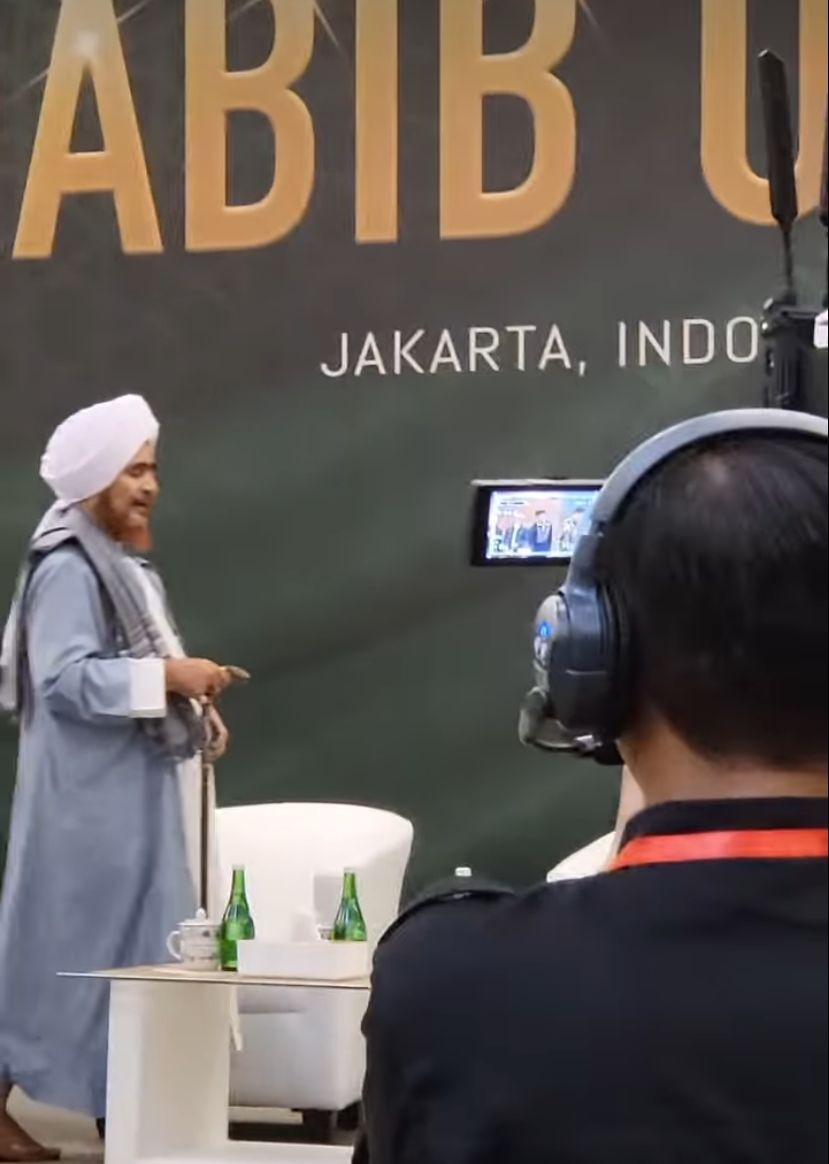 Marsha Timothy Ikut Kajian Habib Umar