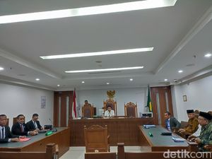 Pihak Panji Sebut Belum Ada Rencana Cabut Gugatan Rp 1 T ke Anwar Abbas Pihak Panji Sebut Belum Ada Rencana Cabut Gugatan Rp 1 T ke Anwar Abbas