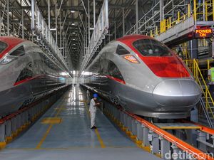 Indonesia Punya Whoosh, Begini Sejarah Kereta Cepat di Dunia