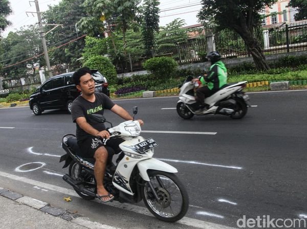 Nggak Kapok, Pemotor Tetap Lawan Arah di TKP Laka Lenteng Agung