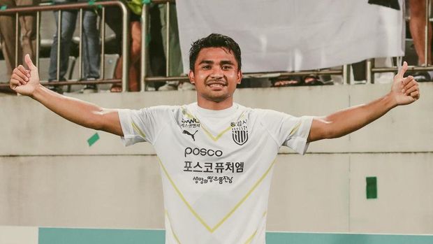 Pesepakbola Asnawi Mangkualam