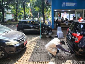 Banyak Warga Uji Emisi karena Takut Ditilang, Bukan Kesadaran Sendiri Banyak Warga Uji Emisi karena Takut Ditilang, Bukan Kesadaran Sendiri