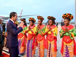 Presiden Mozambik Sambut Jokowi Secara Kultural, Suguhi Tarian Kolosal