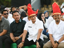 Sandiaga Hadiri Forum Diskusi-Beri Motivasi Bisnis buat Pemuda di Sulsel