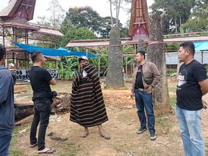 Polres Toraja Utara Bubarkan Judi Sabung Ayam di Tallunglipu