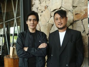 Tyo Nugros Tuangkan Idealisme di Duo Direct Action Tyo Nugros Tuangkan Idealisme di Duo Direct Action