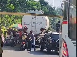 Viral Pengendara Mobil Pukul Pemotor di Jalanan Serang, Polisi Selidiki