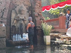 Warga Gempol Pasuruan Andalkan Air Candi Sumber Tetek Saat Kekeringan
