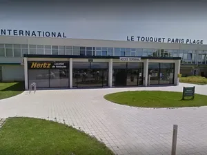 Prancis Kasih Ratu Elizabeth II Jadi Nama Bandara