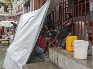 Derita Pengungsi Haiti Dihantam Badai Franklin Derita Pengungsi Haiti Dihantam Badai Franklin