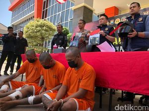 Komplotan Jambret dan Penadah di Gresik Dibekuk, Dua Pelaku Ditembak Komplotan Jambret dan Penadah di Gresik Dibekuk, Dua Pelaku Ditembak