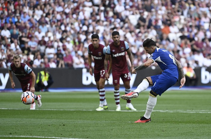 Enzo Fernandez Soccer Football - Premier League - West Ham United v Chelsea - London Stadium, London, Britain - August 20, 2023 Chelsea's Enzo Fernandez has his shot saved by West Ham United's Alphonse Areola from the penalty spot REUTERS/Tony Obrien EDITORIAL USE ONLY. No use with unauthorized audio, video, data, fixture lists, club/league logos or 'live' services. Online in-match use limited to 75 images, no video emulation. No use in betting, games or single club /league/player publications. Please contact your account representative for further details.