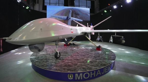 Iran Pamer Drone Buatan Dalam Negeri, Diklaim Bisa Jangkau Israel