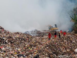 Kebakaran TPA Sarimukti Tak Kunjung Padam, Penampungan Sementara Disiapkan Kebakaran TPA Sarimukti Tak Kunjung Padam, Penampungan Sementara Disiapkan