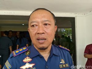 Dishub NTB Akan Tertibkan Pedagang Asongan di Kapal Dishub NTB Akan Tertibkan Pedagang Asongan di Kapal