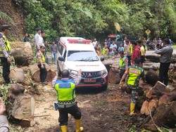 Sempat Tertimbun Longsor, Jalan Blangkejeren-Takengon Dapat Dilewati Lagi