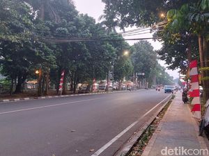 Pemotor di Jl Sudirman Bogor Jatuh karena Tersangkut Kabel Putus