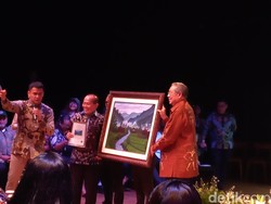 Lukisan SBY Dilelang di TIM, Dibeli Syarief Hasan Rp 510 Juta