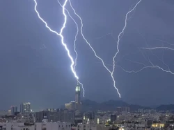 9 Cara Hindari Petir Menurut BMKG, Cermati Saat di Luar Ruangan