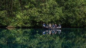 Menikmati Indahnya Danau Paisupok, Wisata Unggulan Banggai Kepulauan