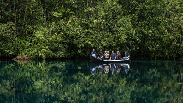 Menikmati Indahnya Danau Paisupok, Wisata Unggulan Banggai Kepulauan
