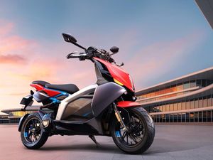 Motor Listrik Anyar Ini Disapa TVS X, Tertarik?