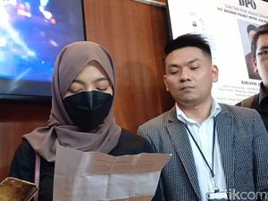 Top 5: Oklin Fia Minta Maaf, Rendy-Lady dan Indra Bekti-Aldila Rujuk Top 5: Oklin Fia Minta Maaf, Rendy-Lady dan Indra Bekti-Aldila Rujuk