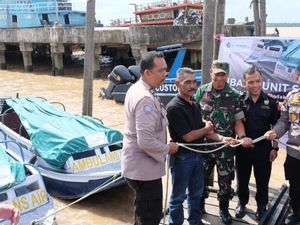 3 Speedboat Penyelundup Rokok Ilegal di Inhil Diserahkan ke Warga 3 Speedboat Penyelundup Rokok Ilegal di Inhil Diserahkan ke Warga