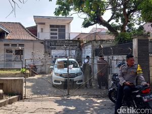 Dua Rumah di Kota Malang Digeledah Terkait Kasus Gedung Wismilak Dua Rumah di Kota Malang Digeledah Terkait Kasus Gedung Wismilak