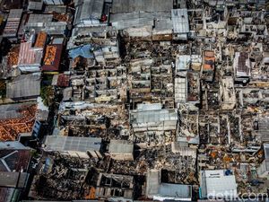 Potret Udara Seratusan Rumah Hangus di Gang Kober Gambir