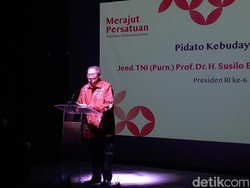 Masuk ke Dunia Seni, SBY: Ada yang Bilang Saya Mualaf