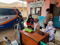 Gangguan Kesehatan Mulai Serang Warga Imbas Kebakaran TPA Sarimukti