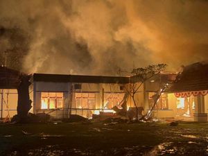 3 Kantor Dinas di Yahukimo Papua Pegunungan Hangus Terbakar, Polisi Selidiki 3 Kantor Dinas di Yahukimo Papua Pegunungan Hangus Terbakar, Polisi Selidiki