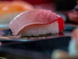 Santapan Terakhir Pecinta Sushi Jelang Larangan Impor Imbas Fukushima