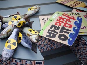 China Larang Produk Laut Jepang karena Buang Limbah Nuklir Fukushima China Larang Produk Laut Jepang karena Buang Limbah Nuklir Fukushima