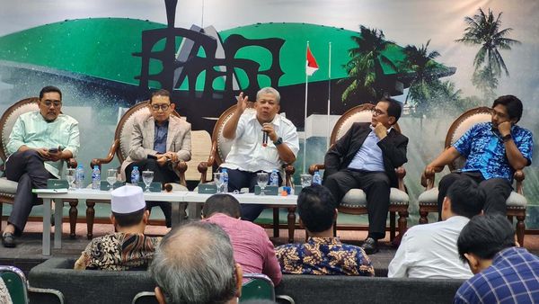 Diskusi Peran DPR Mengawal Demokrasi Menuju Indonesia Maju