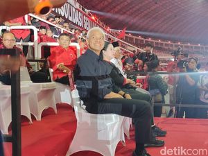 Ganjar Tiba di Lokasi Apel Pemenangan PDIP, Kader: Merdeka! Ganjar Tiba di Lokasi Apel Pemenangan PDIP, Kader: Merdeka!