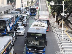 Saran PKS Biar Polusi Udara Turun: Pejabat Wajib Naik Angkutan Umum