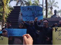 Aksi Jurnalis Sikapi Arogansi Bupati Blitar Elit Wawancara Sulit