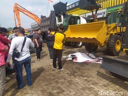 Tertimpa Alat Berat, Mekanik di Palembang Tewas Seketika
