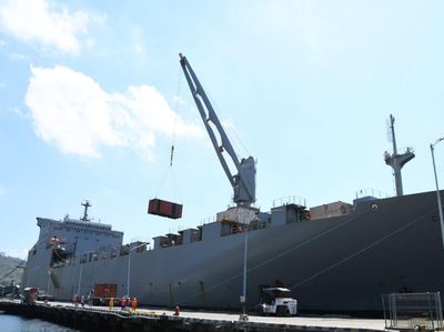 MV Cape Henry Milik AS Merapat ke Banyuwangi